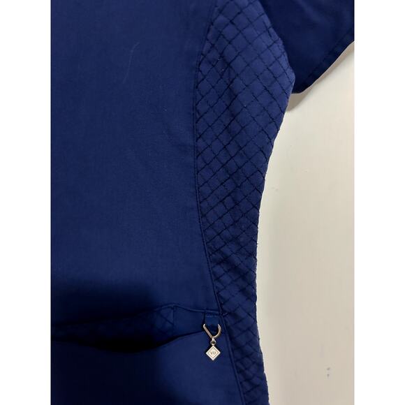 Vera Bradley Navy Scrub Top V Neck Charm Nursing Scrub Size Small 4-6 - Picture 2 of 5